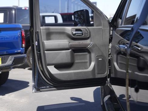 Used 2022 Chevrolet Silverado 2500 LTZ w/ LTZ Plus Package image 30