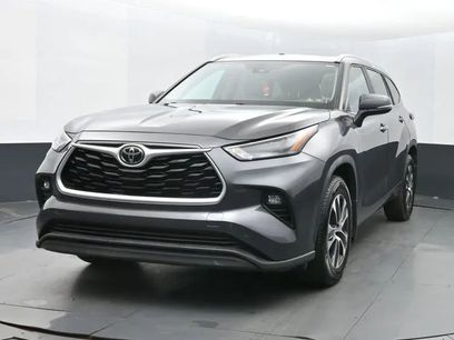 Used 2023 Toyota Highlander XLE