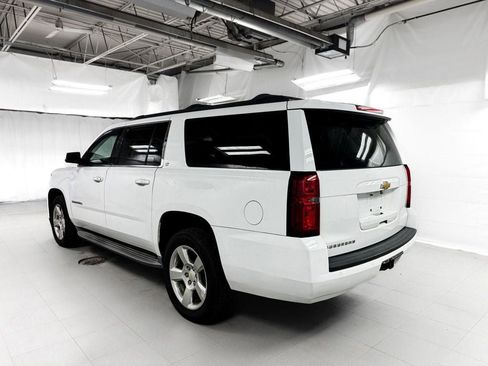 Used 2015 Chevrolet Suburban LT image 4