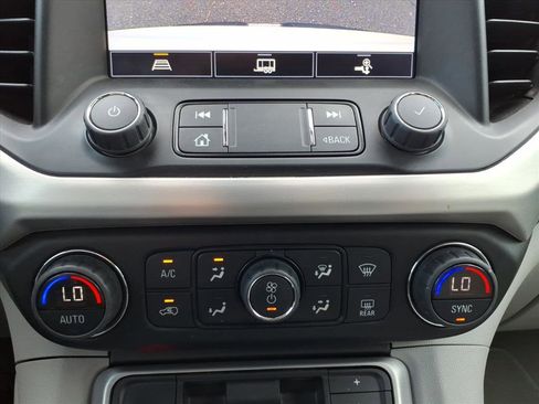 Used 2023 GMC Acadia SLE w/ Driver Convenience Package image 22