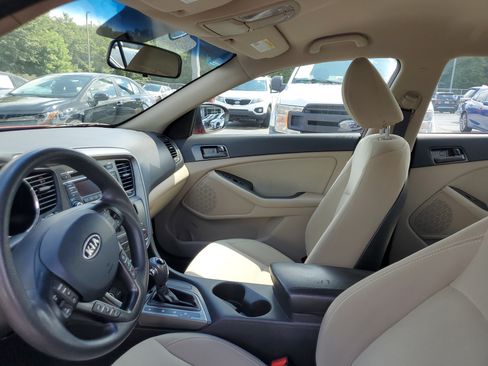Used 2012 Kia Optima LX FWD image 17