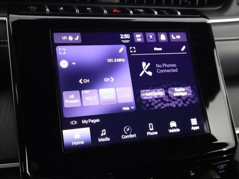 Used 2025 Jeep Grand Cherokee Altitude RWD image 33