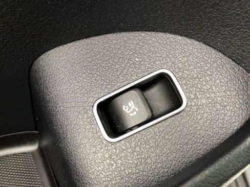 Used 2022 Mercedes-Benz GLE 350 4MATIC w/ Premium Package image 7