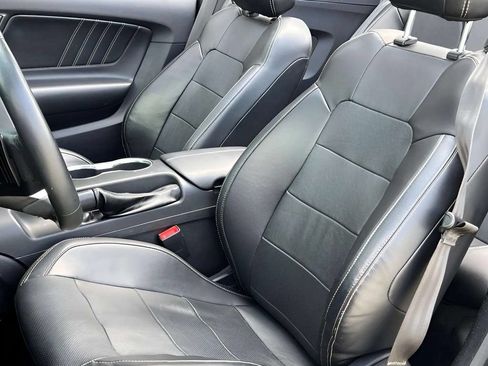 Used 2018 Ford Mustang Premium RWD image 7