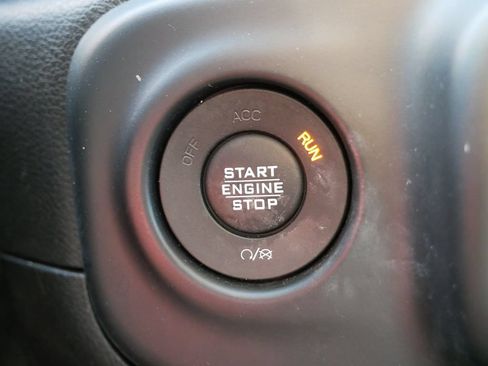 Used 2019 Jeep Wrangler Unlimited Rubicon w/ Cold Weather Group AWD/4WD image 28