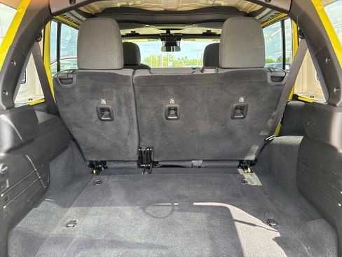 Used 2024 Jeep Wrangler Unlimited Sport AWD/4WD image 18