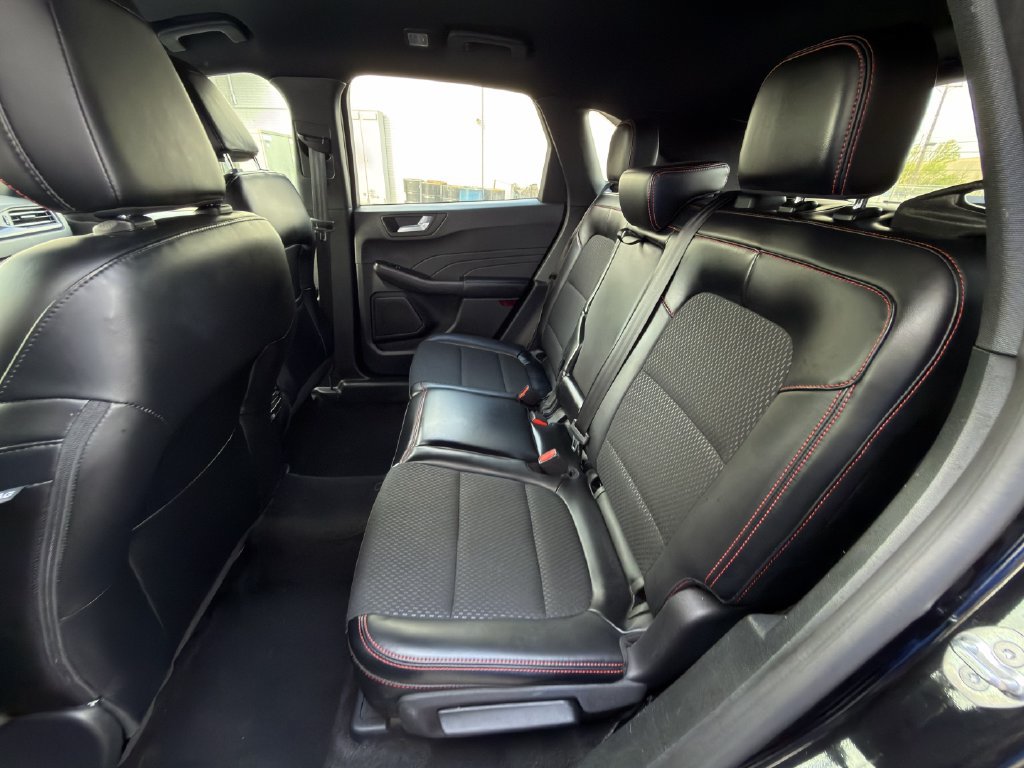 Used 2025 Ford Escape ST-Line FWD image 24
