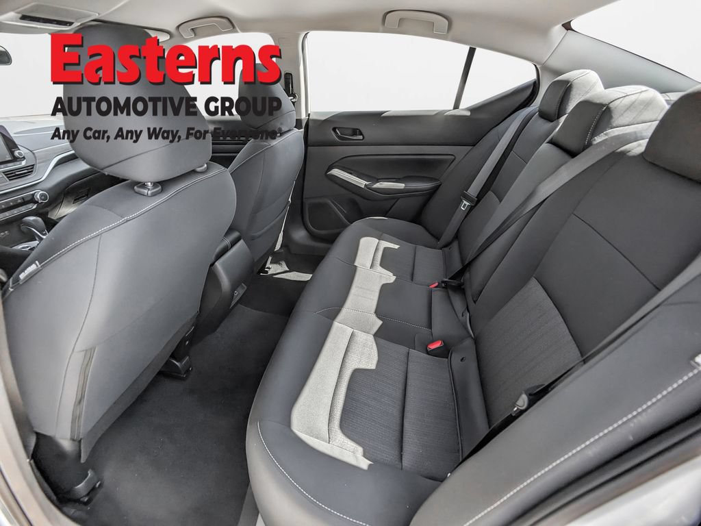 Used 2024 Nissan Altima 2.5 SV AWD/4WD image 21