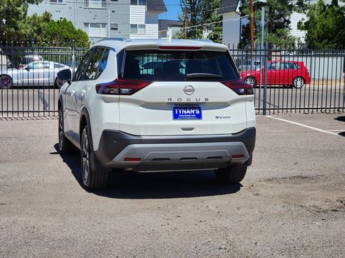 Certified 2023 Nissan Rogue SV w/ SV Premium B Package AWD/4WD image 5
