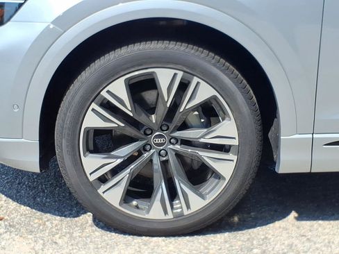 Used 2025 Audi Q8 Premium Plus w/ Premium Plus Package AWD/4WD image 4