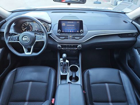 Certified 2023 Nissan Altima 2.5 SR image 18