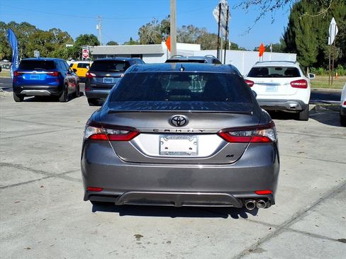 Used 2023 Toyota Camry SE image 7