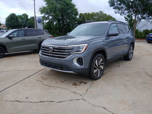 New 2026 Volkswagen Atlas SE FWD image 3