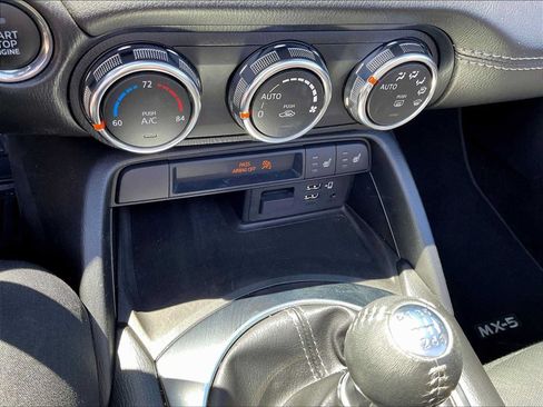 Used 2021 MAZDA MX-5 Miata Grand Touring RWD image 31