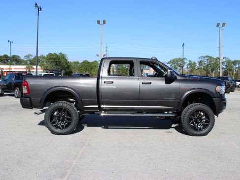 Used 2024 RAM 2500 Big Horn w/ Sport Appearance Package image 13