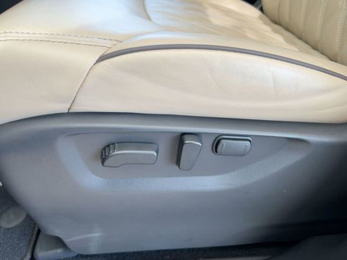 Used 2024 Nissan Armada Platinum w/ Captain's Chairs Package image 13