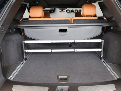 Certified 2025 Cadillac XT5 Premium Luxury image 16