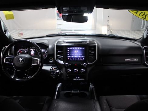 Used 2019 RAM 1500 Big Horn AWD/4WD image 2