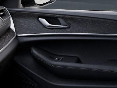 New 2025 Jeep Grand Cherokee Limited w/ Black Appearance Package image 25