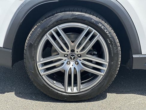 Used 2022 Mercedes-Benz GLS 450 4MATIC image 33