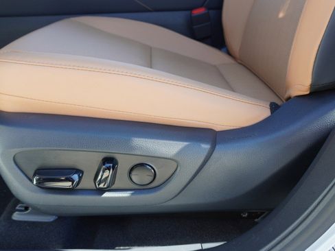 Certified 2025 Lexus RX 350 Premium w/ Accessory Package (Z1) image 24