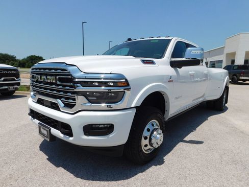 New 2025 RAM 3500 Longhorn image 4