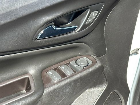Used 2021 Chevrolet Equinox LT image 28