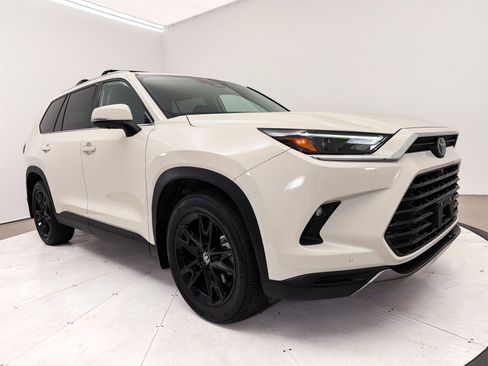 Used 2024 Toyota Grand Highlander Limited image 12