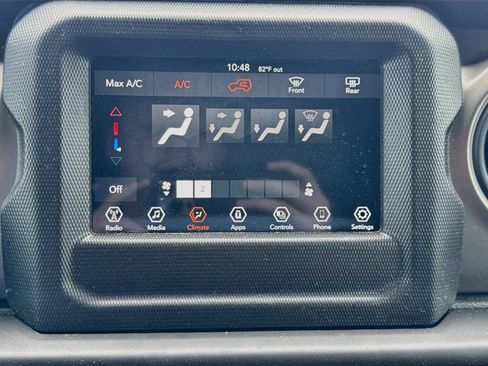 Used 2022 Jeep Wrangler Sport AWD/4WD image 17