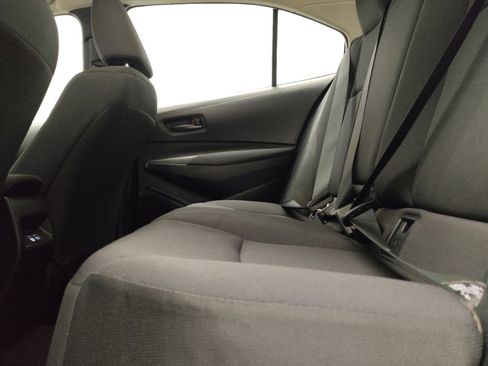 Used 2025 Toyota Corolla LE FWD image 18