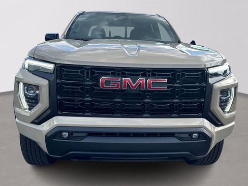 Used 2024 GMC Canyon Elevation w/ Elevation Premium Package AWD/4WD image 3
