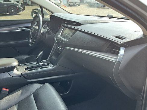 Used 2017 Cadillac XT5 Luxury FWD image 15