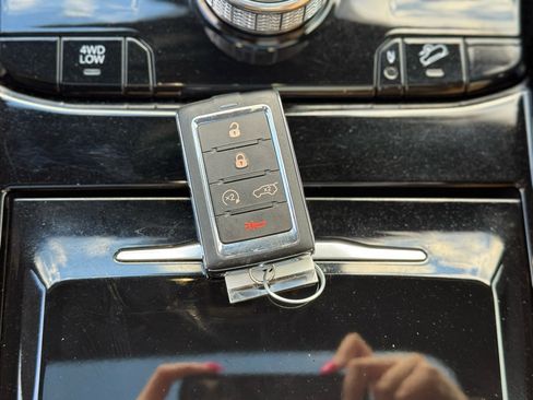 Used 2021 Jeep Grand Cherokee L Summit w/ Luxury Tech Group V image 20