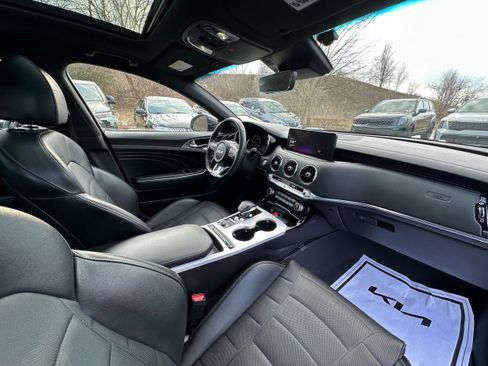 Used 2023 Kia Stinger GT2 image 26