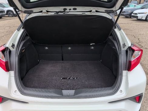 Used 2021 Toyota C-HR Limited image 20