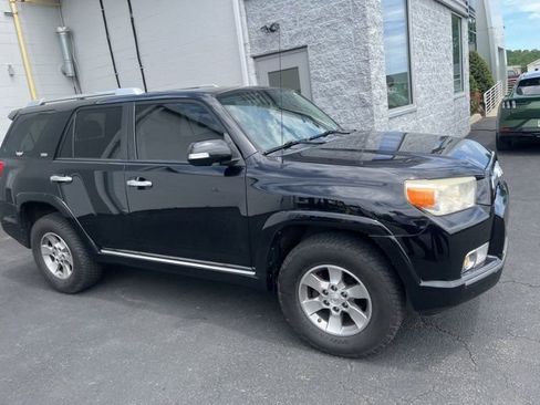 Used 2012 Toyota 4Runner SR5 w/ Convenience Pkg AWD/4WD image 3