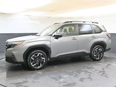 New 2025 Subaru Forester Premium image 2