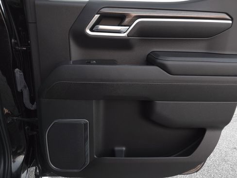 Used 2022 Chevrolet Silverado 1500 LT image 36