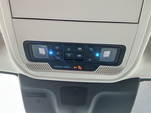 New 2026 Ford Expedition Active image 17