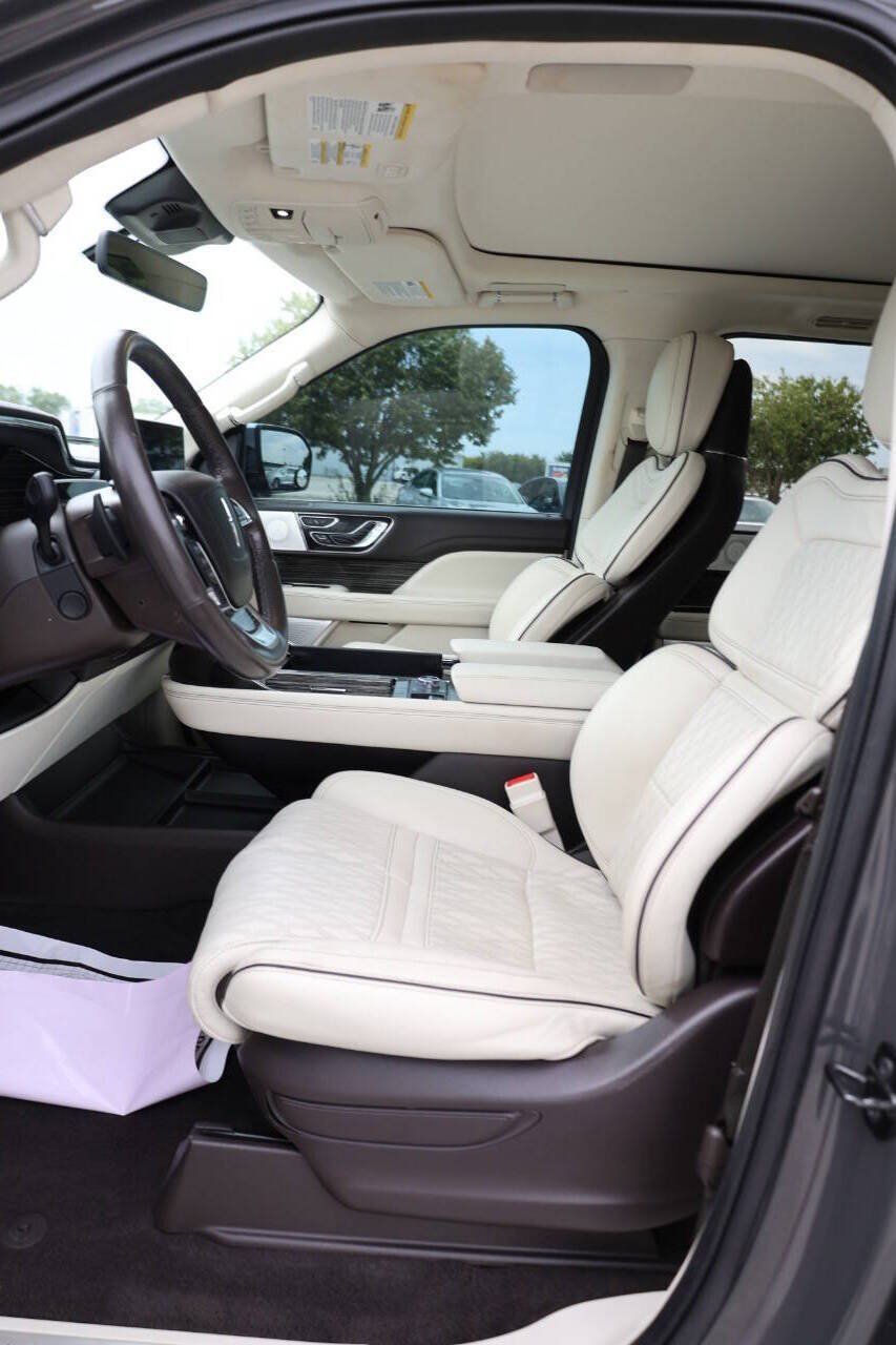 Used 2022 Lincoln Navigator L Black Label AWD/4WD image 13