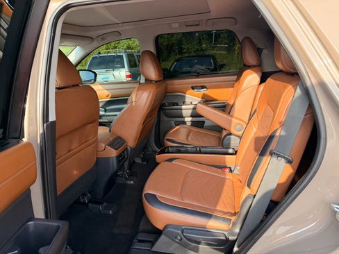 Certified 2023 Nissan Pathfinder Platinum AWD/4WD image 7