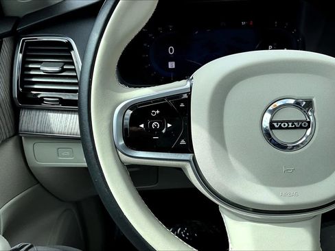 Certified 2023 Volvo XC90 B6 Plus w/ Protection Package Premier AWD/4WD image 23
