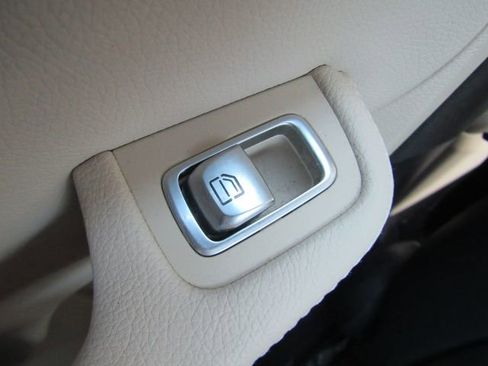 Used 2019 Mercedes-Benz C 300 Sedan image 33