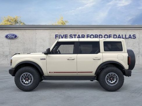 New 2026 Ford Bronco Outer Banks w/ Sasquatch Package AWD/4WD image 3