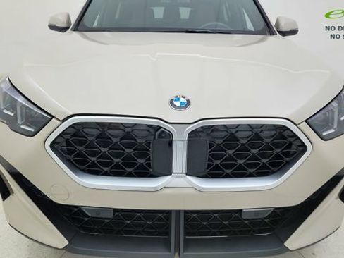 Used 2026 BMW X2 xDrive28i AWD/4WD image 9