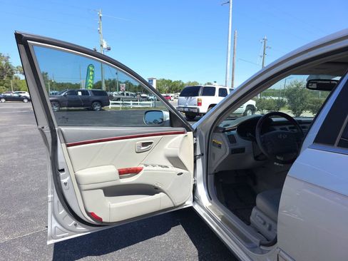 Used 2007 Hyundai Azera Limited FWD image 9