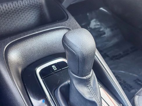 Certified 2025 Toyota Corolla LE image 25