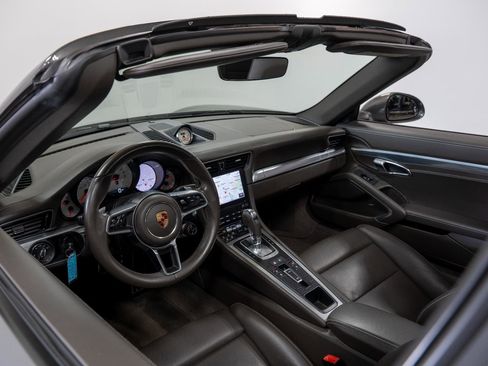 Used 2017 Porsche 911 Targa 4S image 56