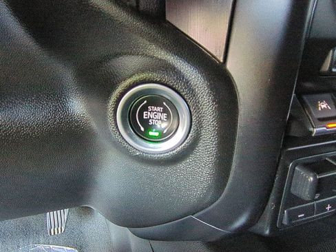 Certified 2021 GMC Sierra 1500 AT4 w/ AT4 Premium Package image 19