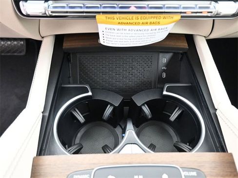 New 2026 Mercedes-Benz GLE 450 4MATIC image 3